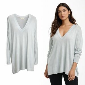 Pins and Needles | Light Blue Rayon V-Neck Tunic Sweater | Long Sleeve | Size M